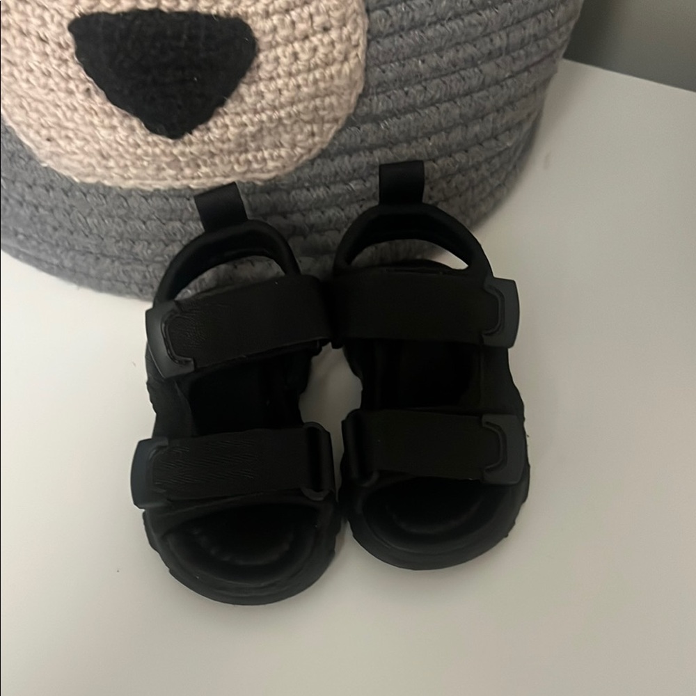 Kids black sandals